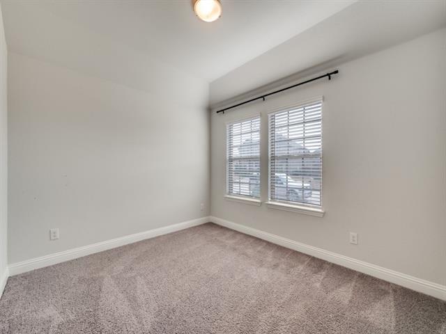 Foto del edificio - 930 Waterview Dr