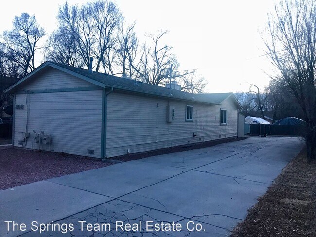 Foto del edificio - 2 br, 2 bath House - 808 Bennett Avenue #A