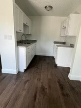 Building Photo - 2621 Kelly Ln