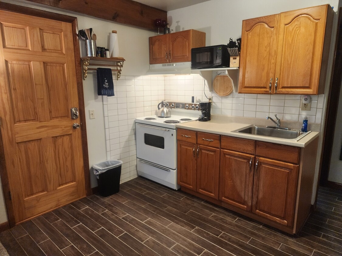 Newly remodeled kitchen area - 19 Overbrook Dr (Killington, VT)