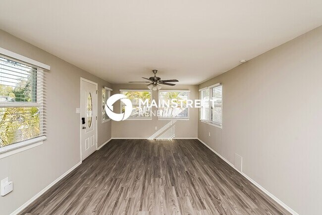 Foto del edificio - 3 Bedroom Pet-Friendly Home in Largo, FL with Main Street Renewal