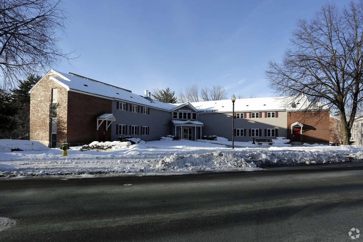 Village View Apartments in Springvale, ME