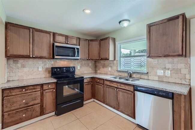 Building Photo - 4909 Highgate Lane