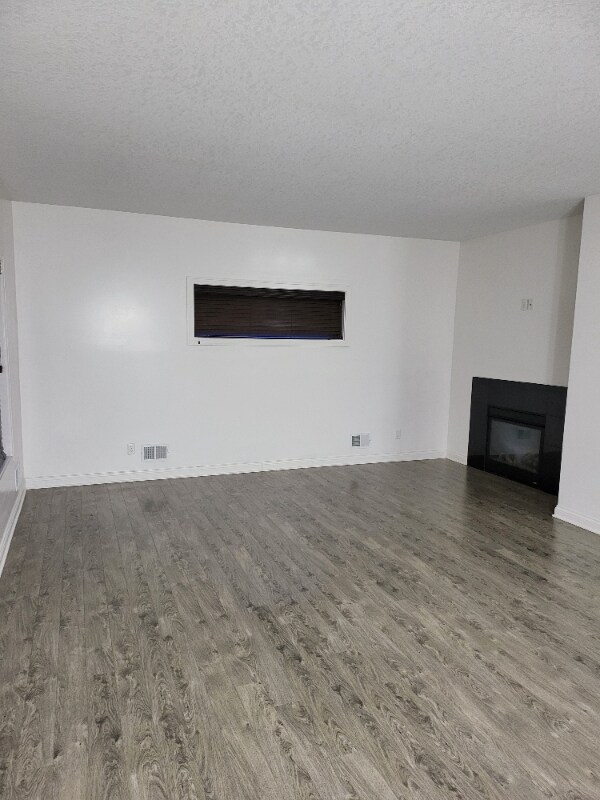 Building Photo - 12418 69th Ln NE
