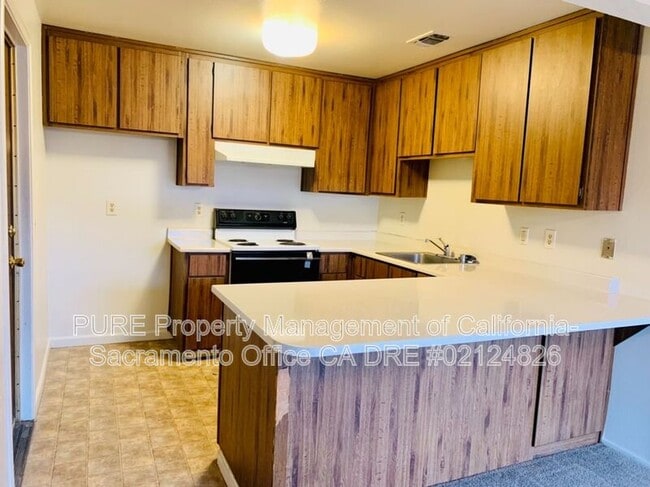 Building Photo - 7801-7803 Serrano Ct