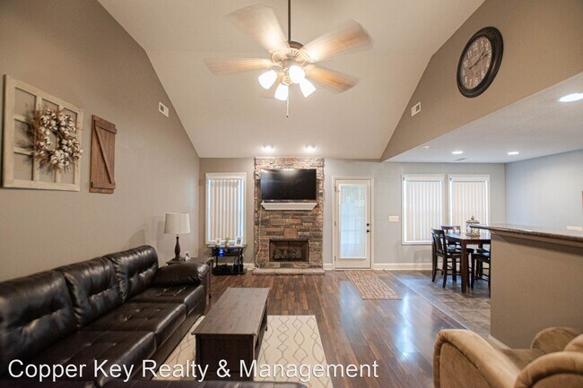 Building Photo - 3 br, 2 bath House - 423 Leslie Wood Drive