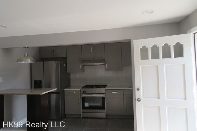 Building Photo - 2 br, 1 bath House - 2001 Rosalie St.
