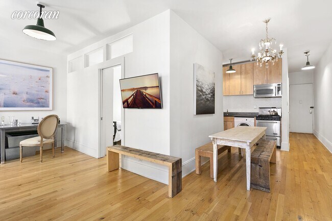Foto del edificio - 210 E 17th St