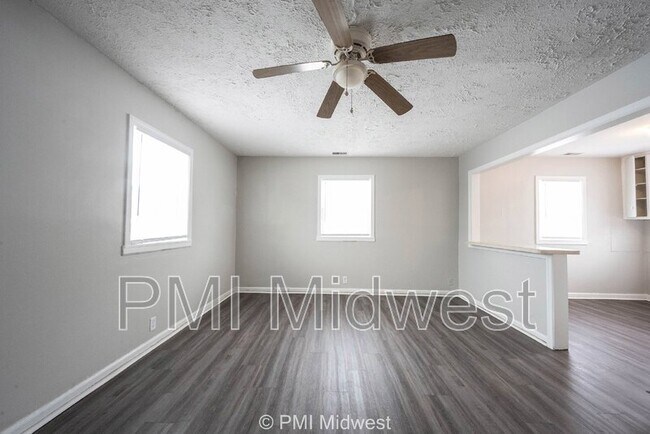 Building Photo - 5959 E 24th St