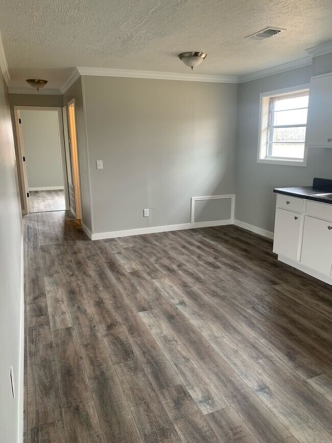 Foto del edificio - Renovated 3 Bedroom 1 Bath Home for Rent!