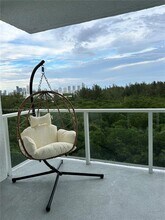 Building Photo - 15051 Royal Oaks Ln