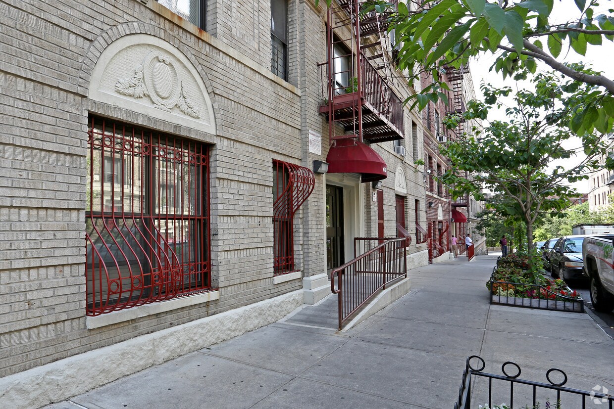 Building Photo - 652-660 W 160th St