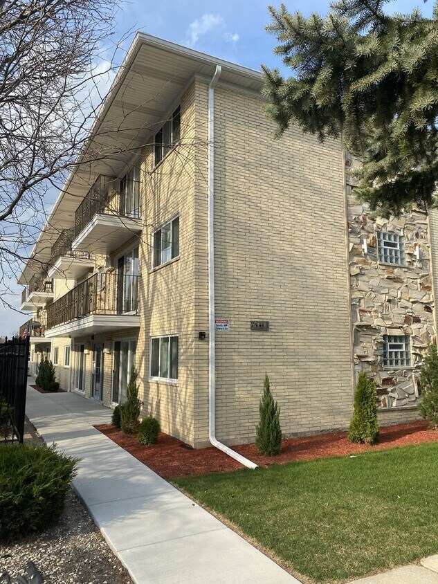 6718 174th Pl Unit B3, Tinley Park, IL 60477 Condo for Rent in Tinley