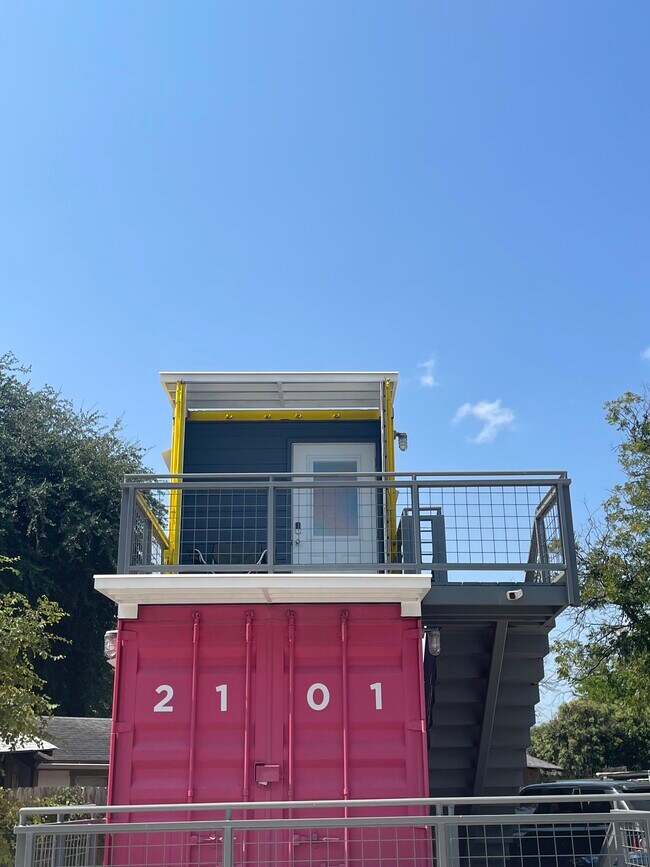 Foto del edificio - 207 S Sabinas St