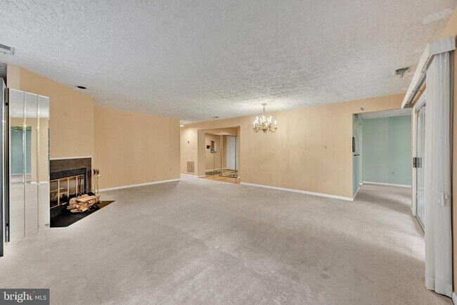 Foto del edificio - 2217 Woodbox Ln