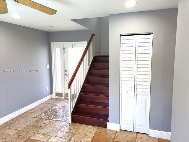 Foto del edificio - 12450 SW 203rd St