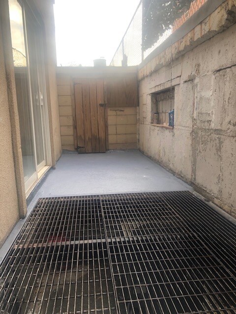 Foto del edificio - 2300 E 13th St