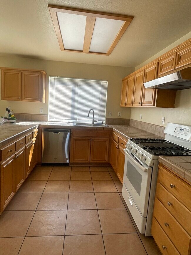 Foto del edificio - 4222 Bastille Ct