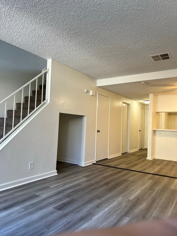 Building Photo - 43711 Challenger Way