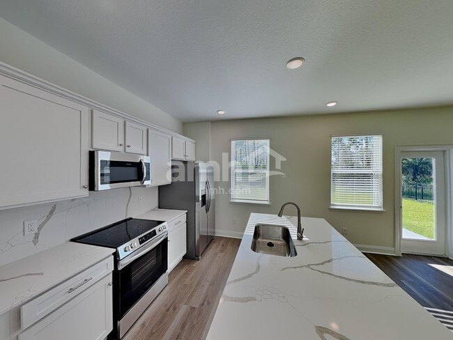 Building Photo - 5678 Oesterle Rd