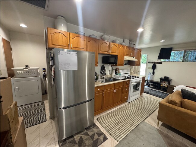 Foto del edificio - 10201 Oak Park Ave