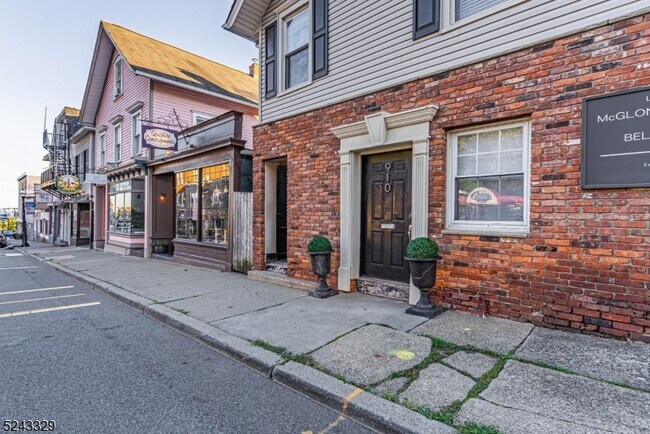 Foto del edificio - 910 Main St