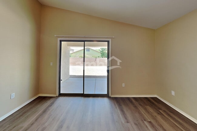 Building Photo - 4133 E Lushfield Dr