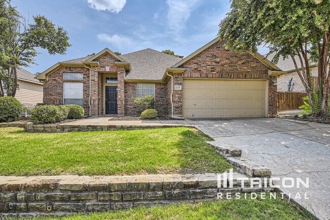 Building Photo - 2208 Knob Hill Dr