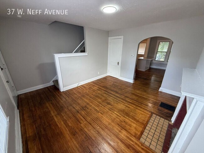 Foto del edificio - 37 W Neff Ave
