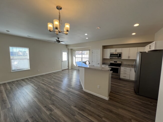 Photo - 615 Canyon Vista Way House