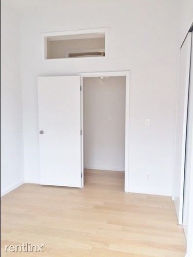 Foto del edificio - 210 E 22nd St