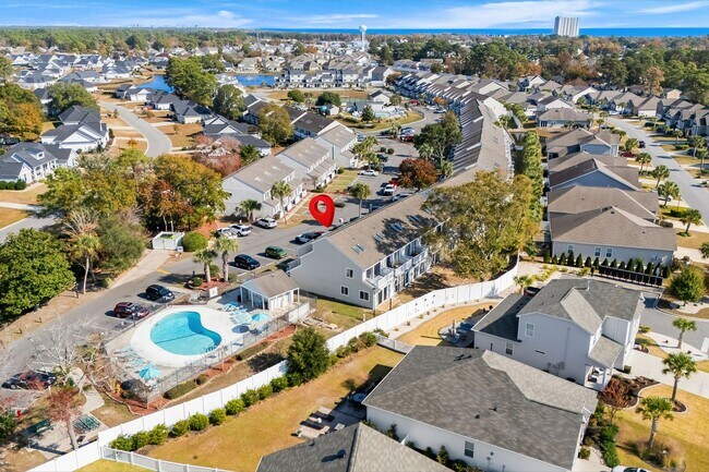 Foto del edificio - Now Allowing 1 small dog under 30Lbs - Spacious 2 bed/2 bath Deer Creek Villas-Surfside