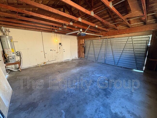 Building Photo - 2918 S Willis Ct