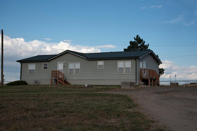 Building Photo - 14131 E 136th Ave