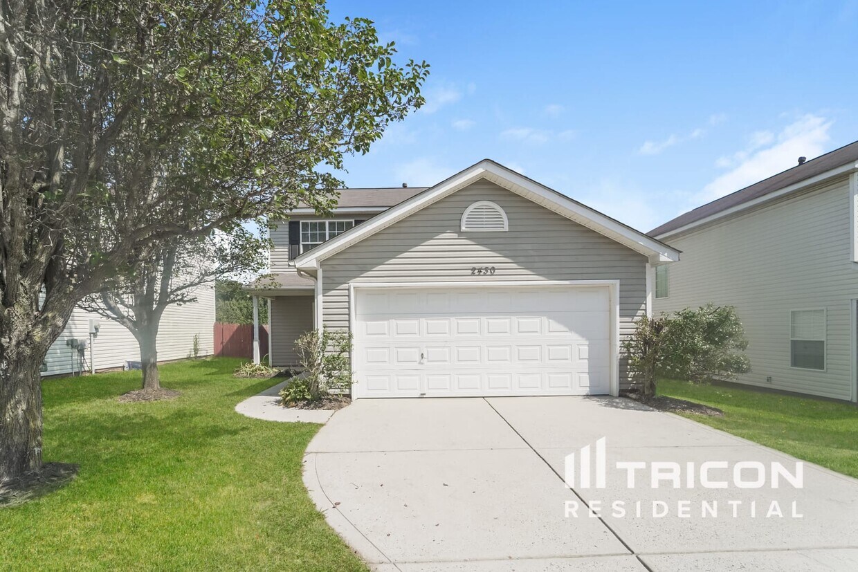 Foto principal - 2430 Summer Meadow Ct
