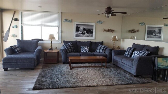 Foto del edificio - 909 Coast Blvd