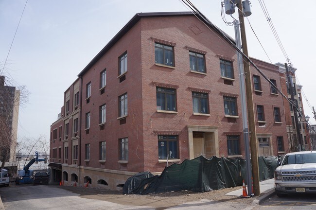 Building Photo - 9 Prospect St