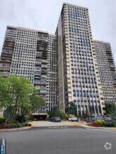 Building Photo - 200 Winston Dr