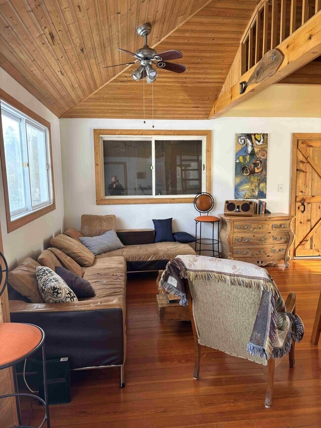 Photo du bâtiment - 3105 Lakeview Ave