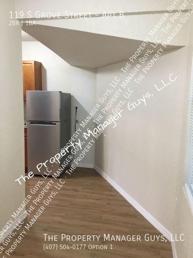 Building Photo - 119 S Grove St