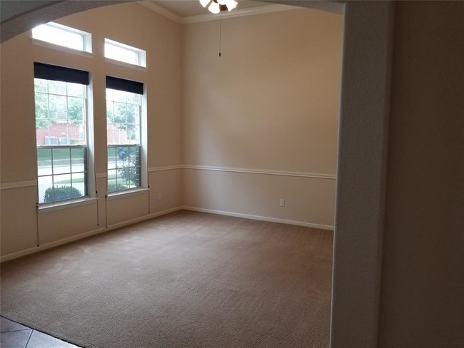 Building Photo - 20418 Jade Park Dr
