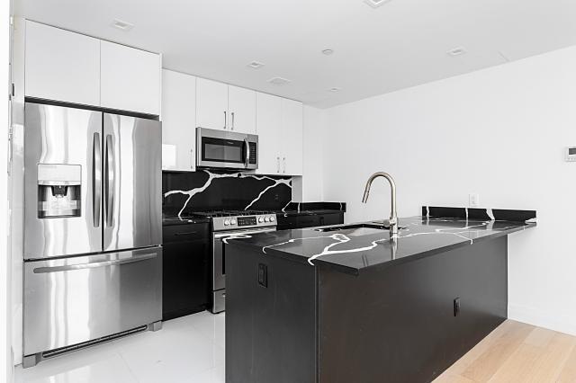 Building Photo - 1 bedroom in BRONX NY 10463