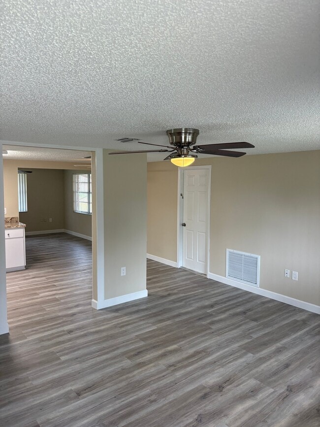 Building Photo - 4630 Croton Dr