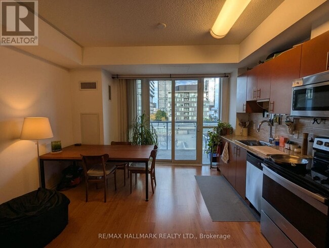 Building Photo - 25 Cole St