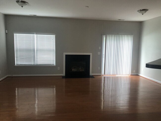 Foto del edificio - 5051 Sandy Banks Road