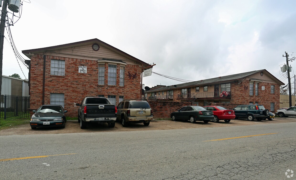 Foto del edificio - Colony Oaks