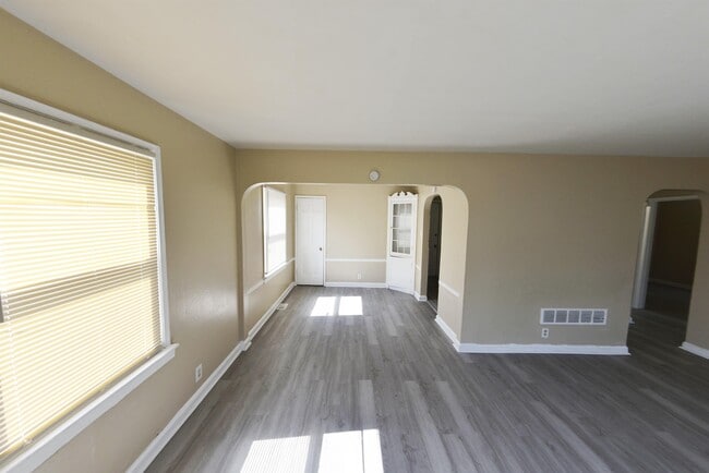 Building Photo - 6317 Abbott Dr