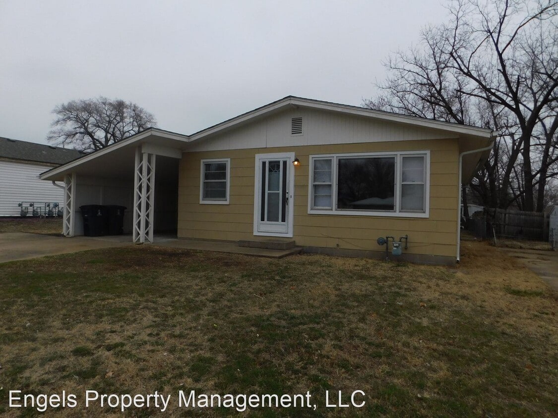 1004 S Summit St, El Dorado, KS 67042 House Rental in El Dorado, KS