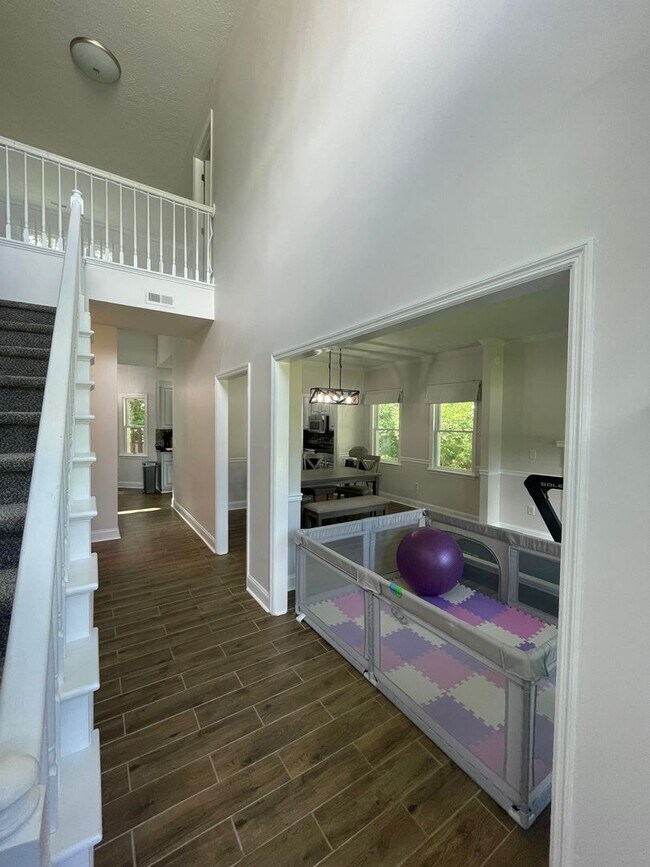 Foto del edificio - Pictures Coming Soon — Your Next Home Awaits!
