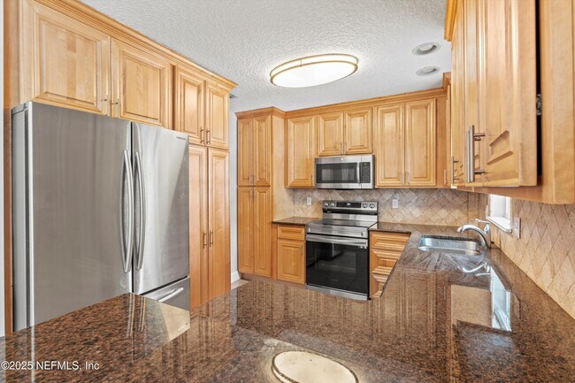 Building Photo - 3434 Blanding Blvd